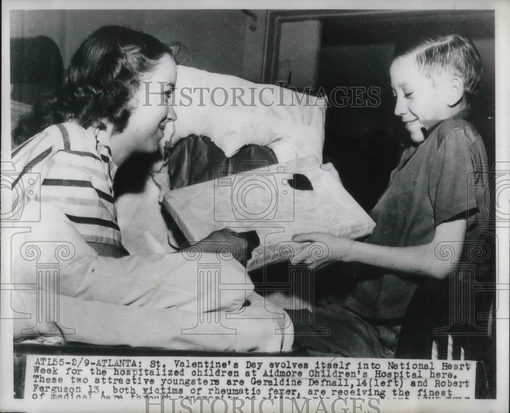 1948 Press Photo Geraldine Defnall and Robert Ferguson, 13, at the Hospital. - Historic Images