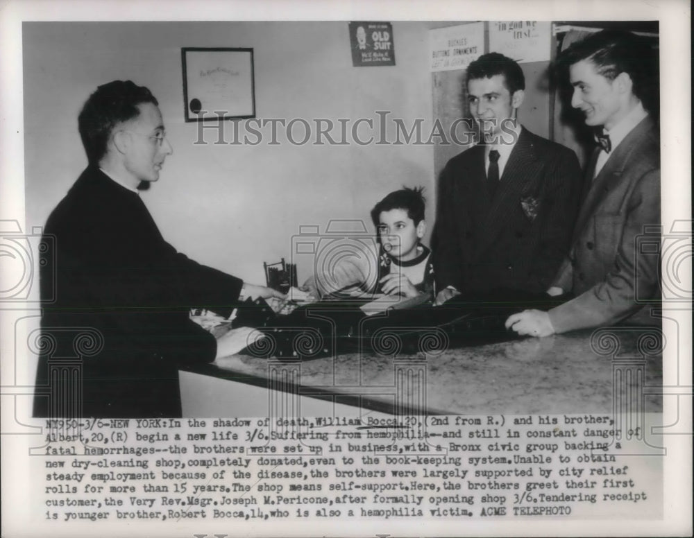 1950 Press Photo Book Keeping Brothers Will And Albert Bocca In Bronx-Historic Images