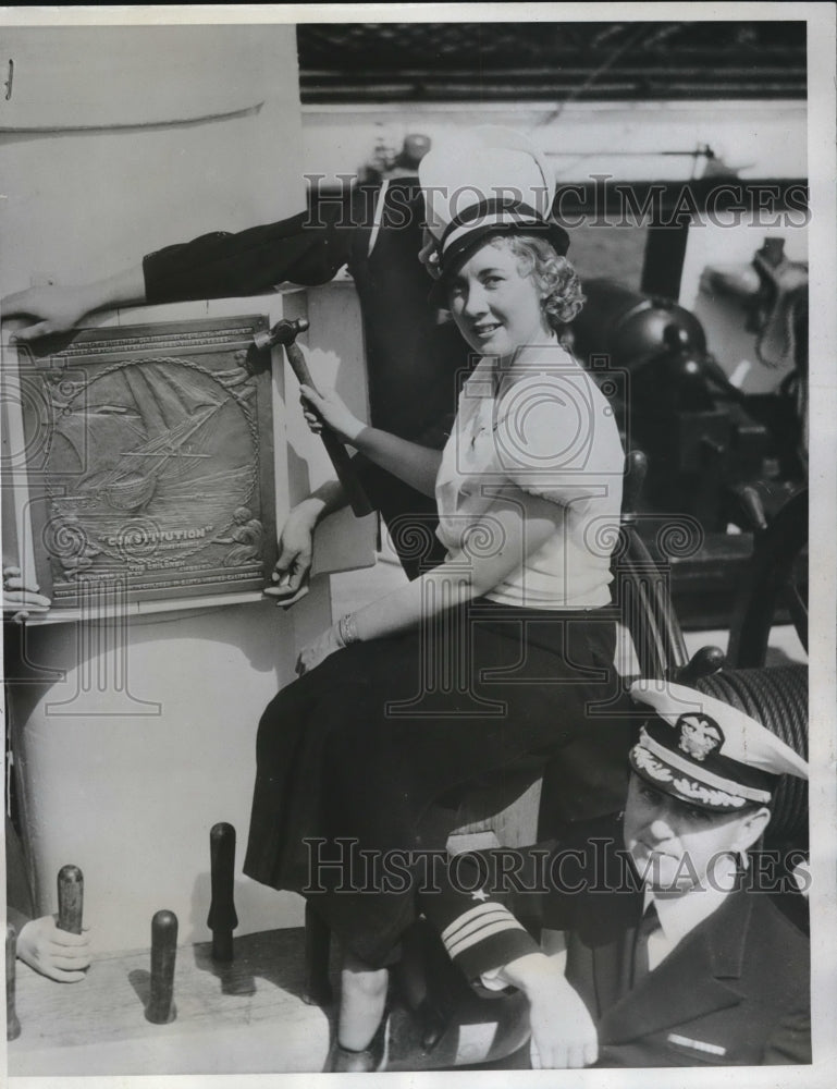 1934 Press Photo Miss Alice Carter at Dedication of Bronze Plaque - Historic Images