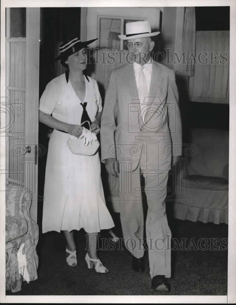 1937 Mr and Mrs Stanley Reed on a evening out - Historic Images