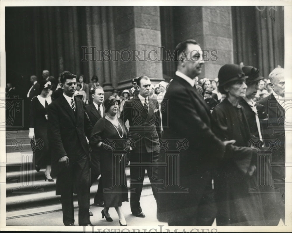 1932 Mayor Walker attends brother&#39;s funeral St Patricks Cathedral NY - Historic Images