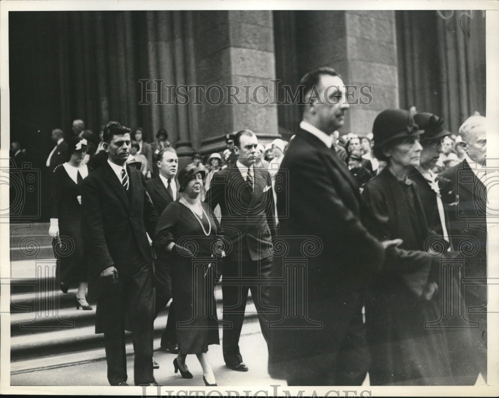 1932 Mayor Walker attends brother's funeral St Patricks Cathedral NY - Historic Images