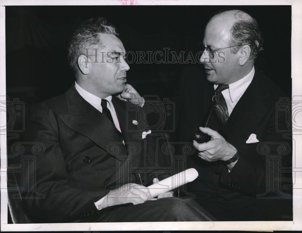 1945 Press Photo William Shirer and Frank Gervasi at meeting in New York - Historic Images