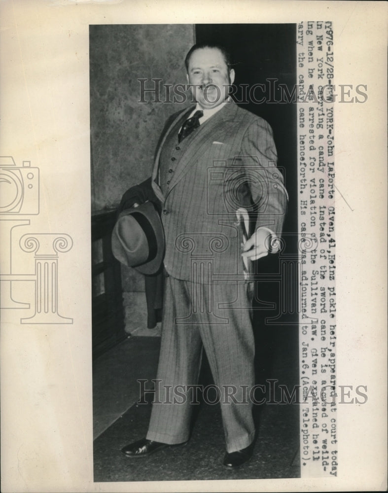 1949 Press Photo John laporte Given arrested Sullivan law - Historic Images