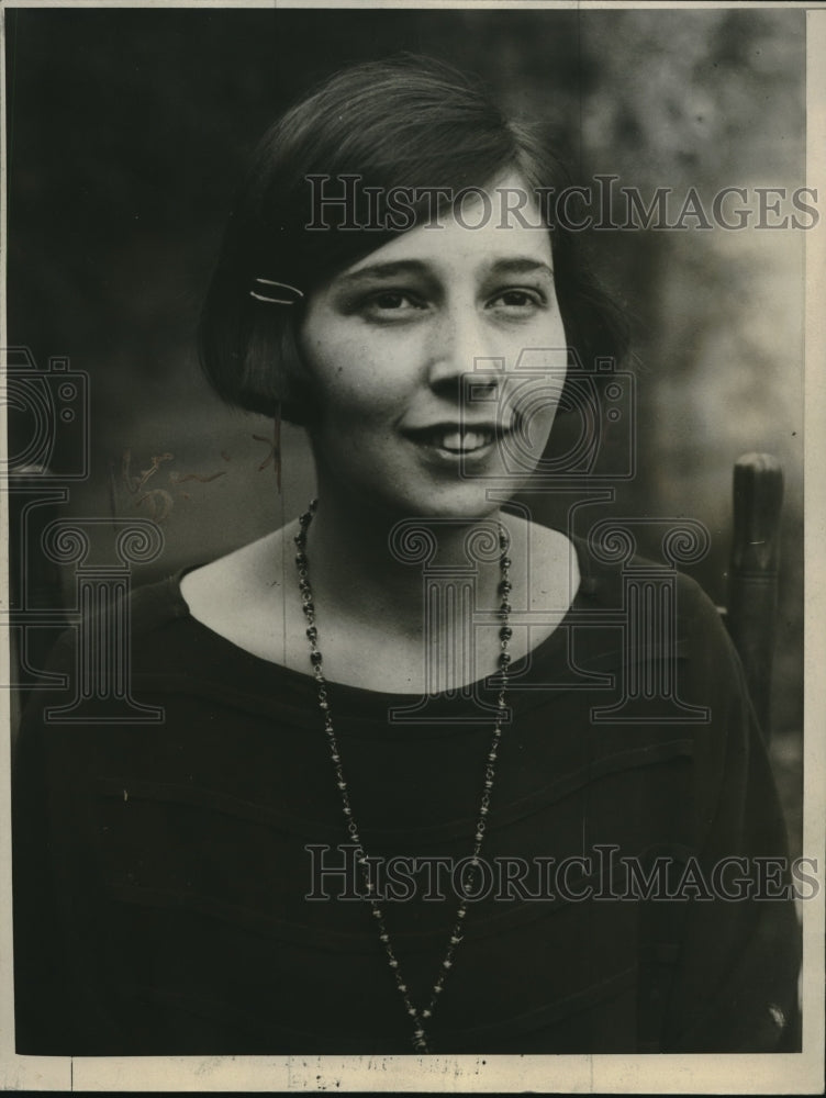 1924 Sarah Beddie Walker Awarded Scholarship Bryn Maer College - Historic Images