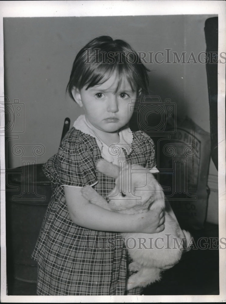 1944 Press Photo Barbara Langdon Father arrested - Historic Images