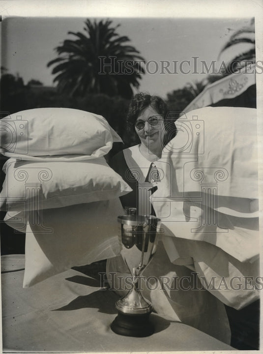 1931 Press Photo Miss Blanche Scott won annual Bedmaking Championship - Historic Images