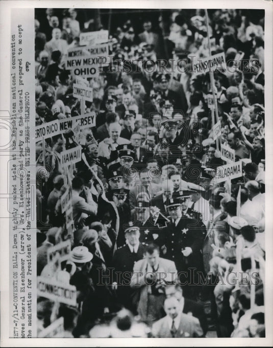 1942 Press Photo General Eisenhower (arrow) preparing to accept nomination. - Historic Images
