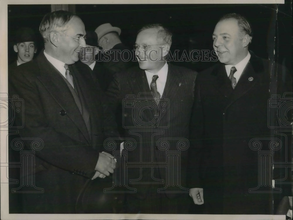 1936 Press Photo Frank R Fitzgerald &amp; Governor Alfred Landon, Sen Arthur Vandenb - Historic Images