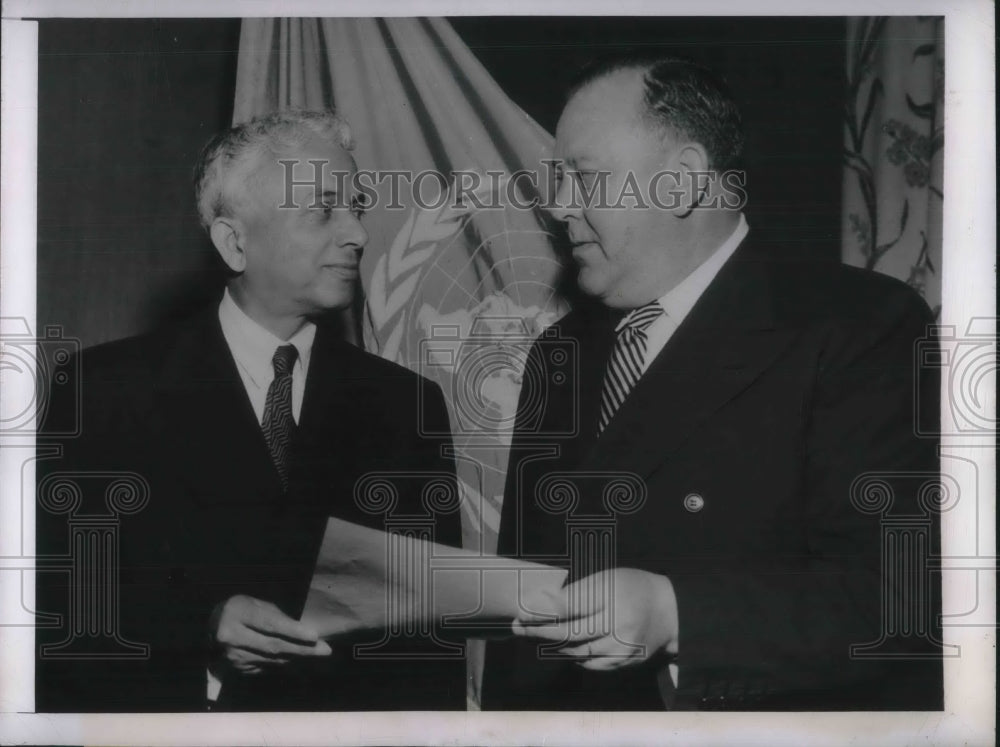 1949 Press Photo Sir Benegal Narsing Rau with UN Secy. Gen. Trygve Lie - Historic Images