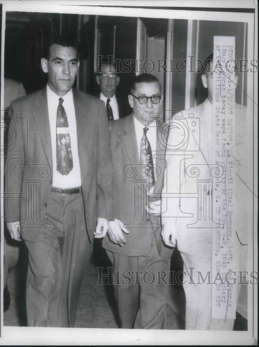 1957 Press Photo Virgin. (Doc) Summers, George (Bugs) Moren Burglary of Citizens - Historic Images