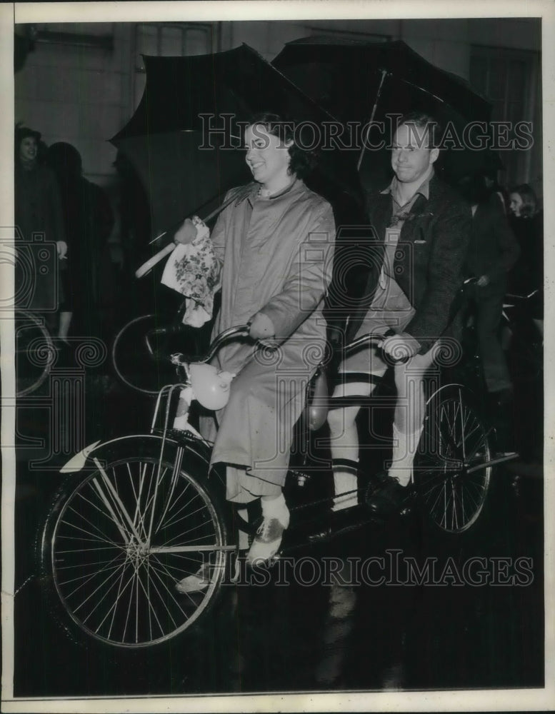 1938 Miss Ellen Skinner Hiram Mallinson Bicycle Club - Historic Images