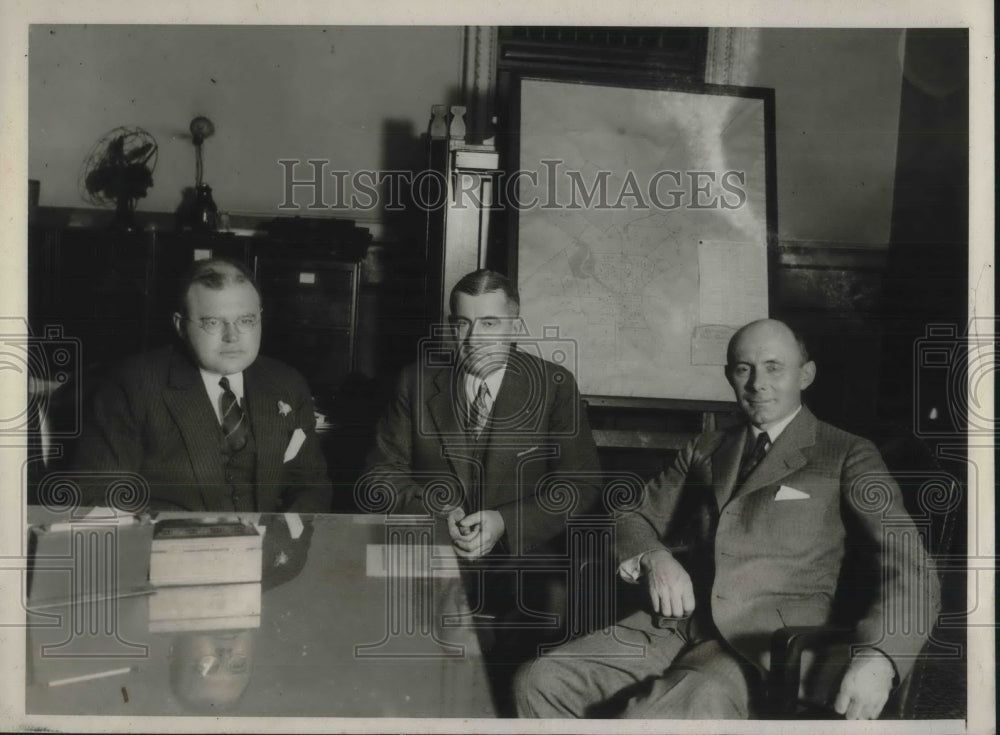 1930 Press Photo Maj Lemuel Schoefield w/ Commander John Penington - Historic Images