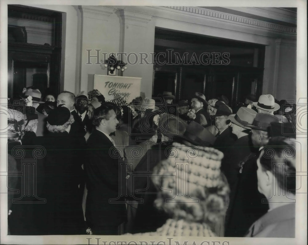 1949 Press Photo Chicago Sunday evening club of seven - Historic Images