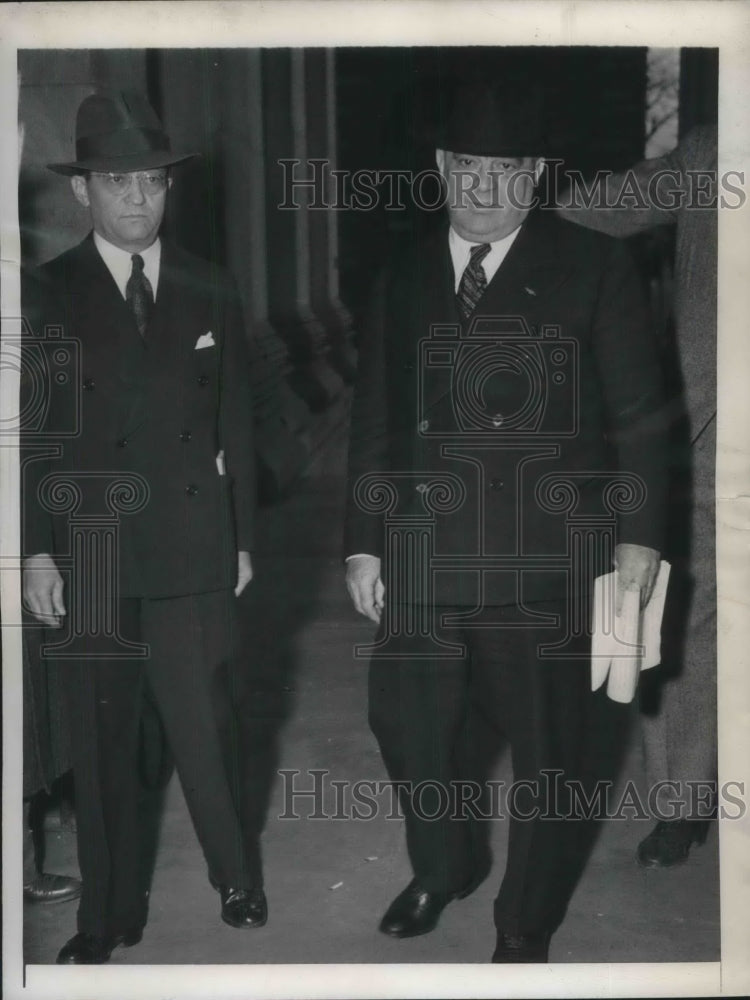 1945 Press Photo Mayor Florello LaGuardia of New York City &amp; RA Lazarus - Historic Images