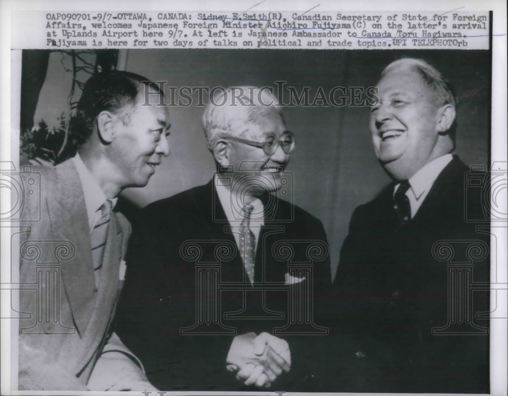 1958 Press Photo Sidney E. Smith, Aiichiro Fujiyama, Toru Hagiwara Canadian - Historic Images