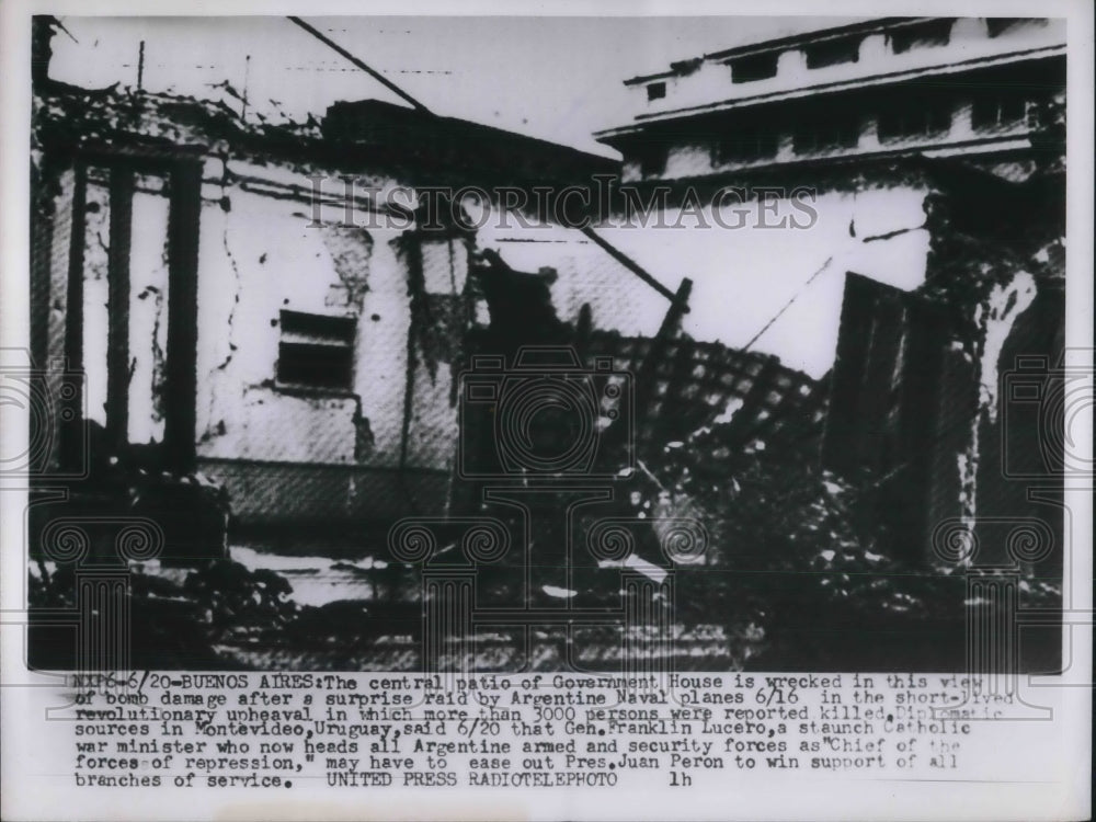 1955 Press Photo Buenes Aires government building attacked Argentine Naval plane - Historic Images