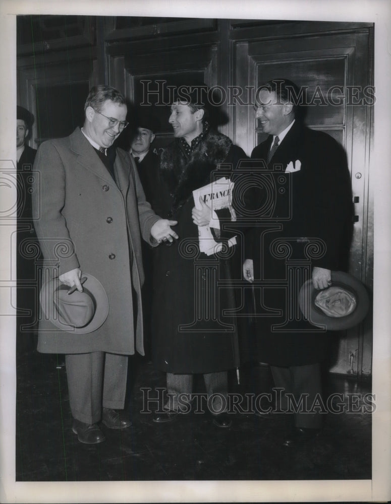 1946 Press Photo Howard Huston with Francois Briebe and Charles Boillod - Historic Images