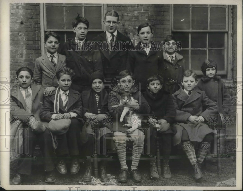 1927 kids honored by Animal Rescue League of Boston for saving - Historic Images