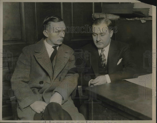 1920 Press Photo Walter Schmith, Father of Murdered Child with State Attorney-Historic Images