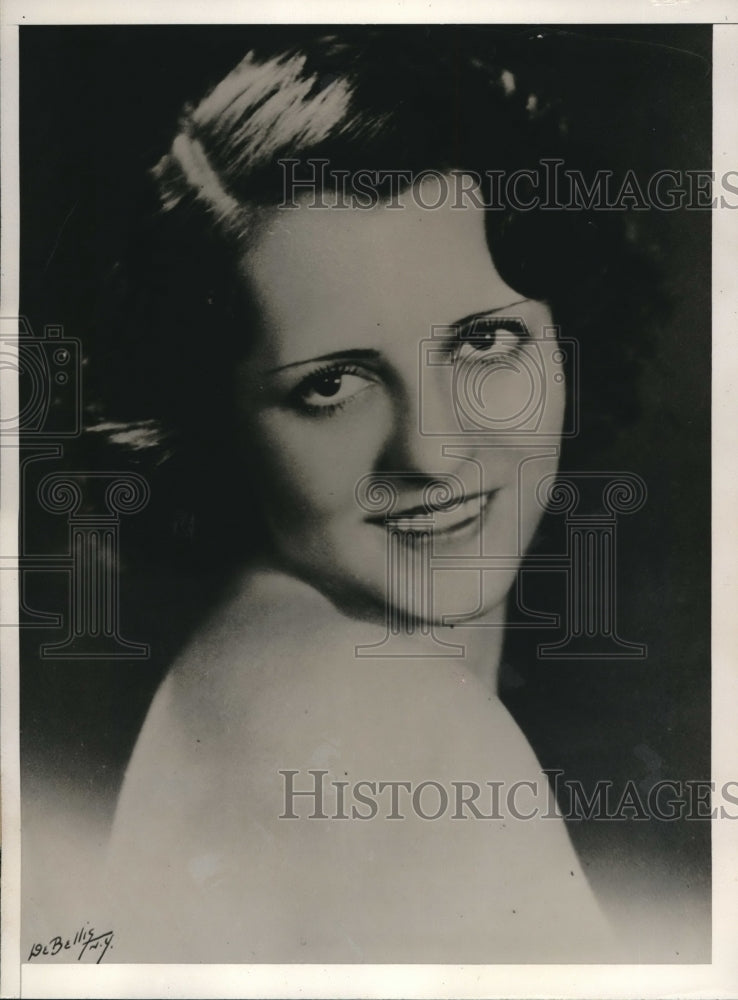 1932 Elaine Manzi, a dancer may have married Lord North - Historic Images