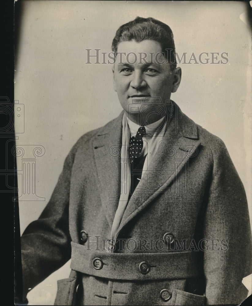 1925 Press Photo Railroad Switchman Daniel Donohue - Historic Images
