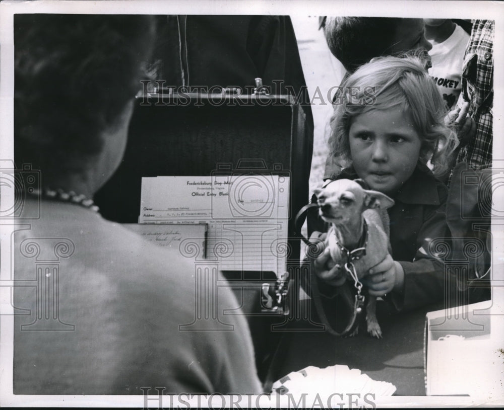 1953 Jenny Sue Long &amp; &quot;Kissie&quot; at Annual Dog Mart in Virginia - Historic Images