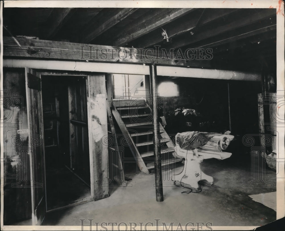 1931 Press Photo Basement Of Stanley DeLong Where Bodies Were Found - Historic Images