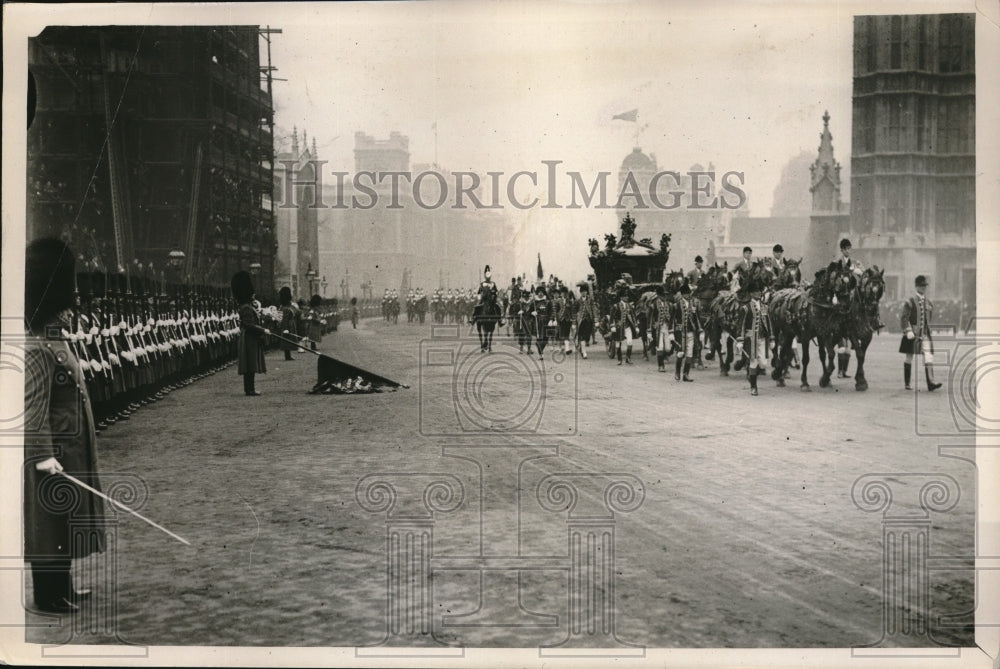 1927 Dipping of the Colours at Stage Coach Heads House of Parliament - Historic Images
