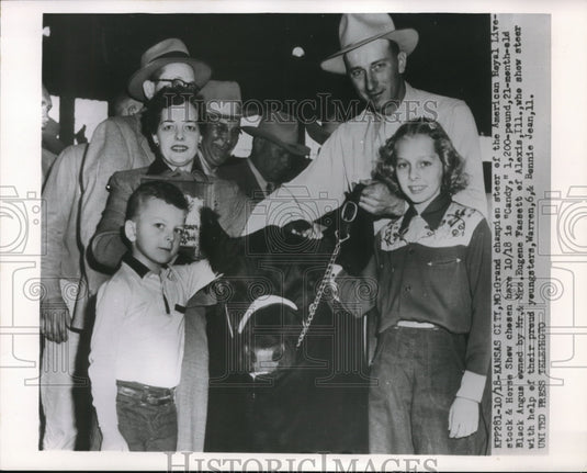 1954 Press Photo Grand Champion steer in KC - Historic Images