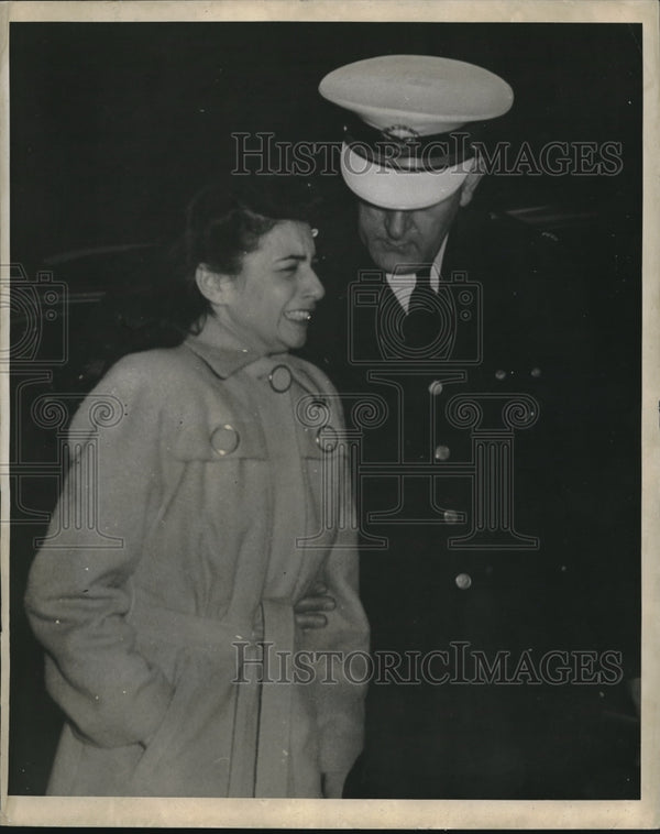 1943 Pearl Leonard with Maj. Rudolph Wehking of city police - Historic ...