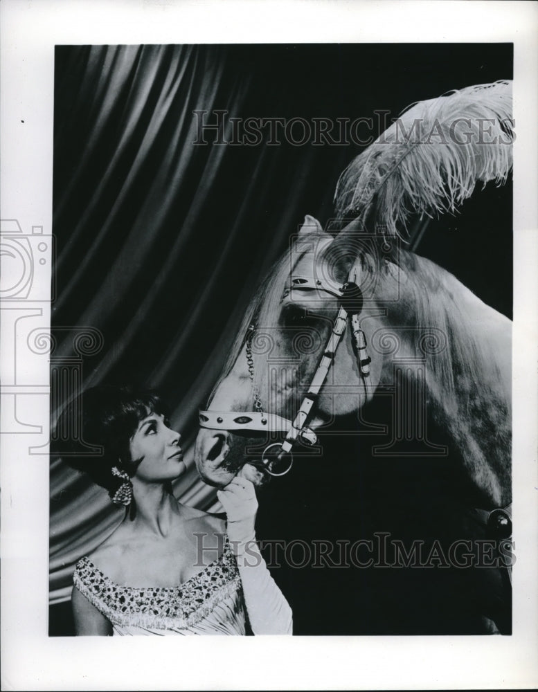 1962 Press Photo Pauline Schumann - Historic Images