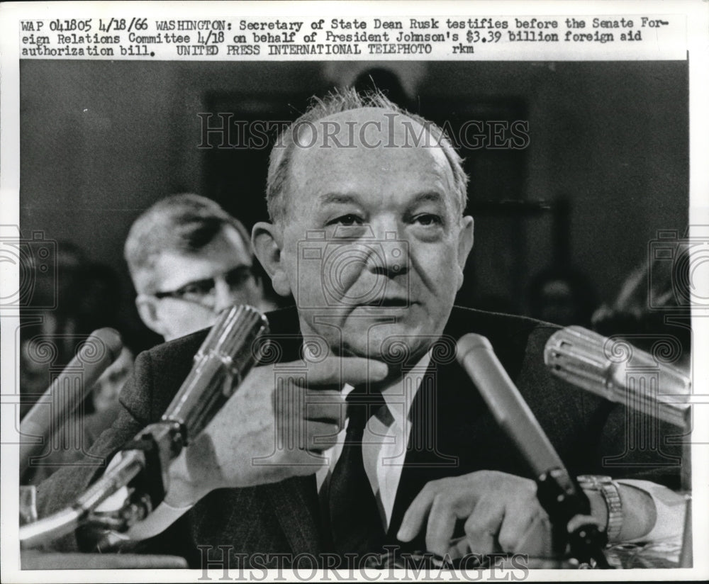 1966 Press Photo Secretary Of State Dean Rusk Talks Senate Foreign Rel ...