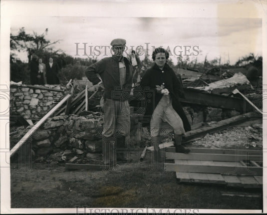 1939 Mr & Mrs Glenn Harper Famous Hoosier Author George Ades Farm - Historic Images