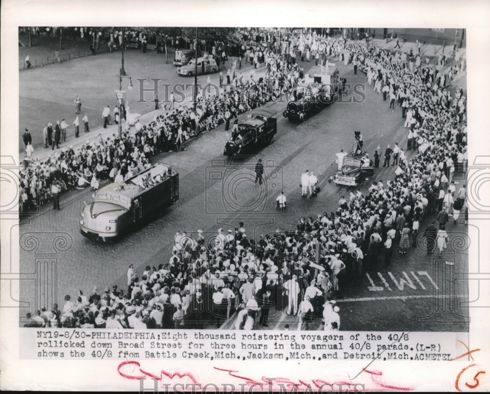 1949 Voyagers down Broad Street in the annual parade for three hours - Historic Images