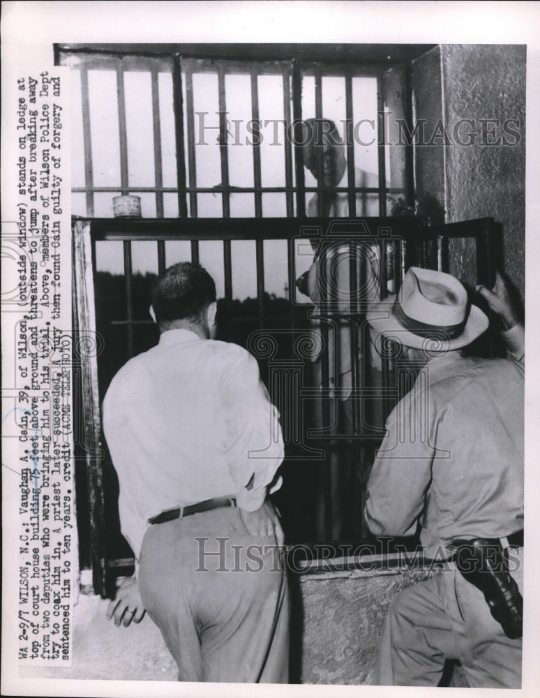 1951 Press Photo Vaughan Cain, of Wilson, Courthouse-Historic Images