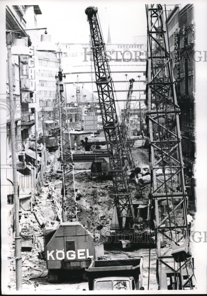 1968 Press Photo Steel Cranes Dominate German Kaiserstrasse Shopping Street-Historic Images