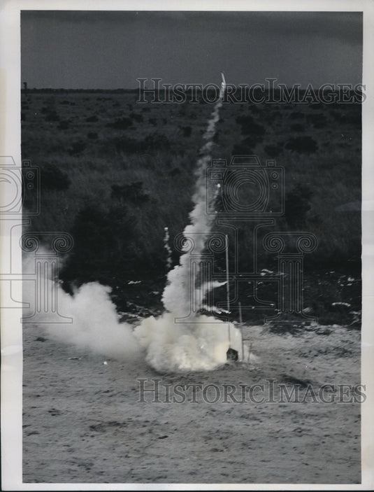 1962 Press Photo Missile Bearing Mouse Named John Glenn II Blows West Hollywood - Historic Images