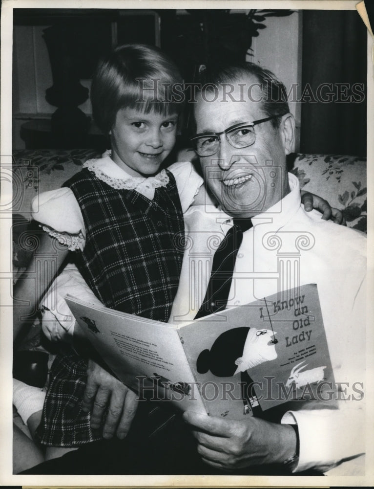 1969 Press Photo Clement Haynesworth with Niece Carol - Historic Images