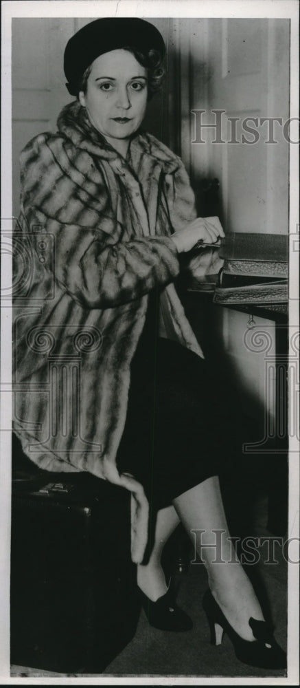 1938 Mary Beatrice Noona, World's Flyer Widow to Marry Again - Historic Images