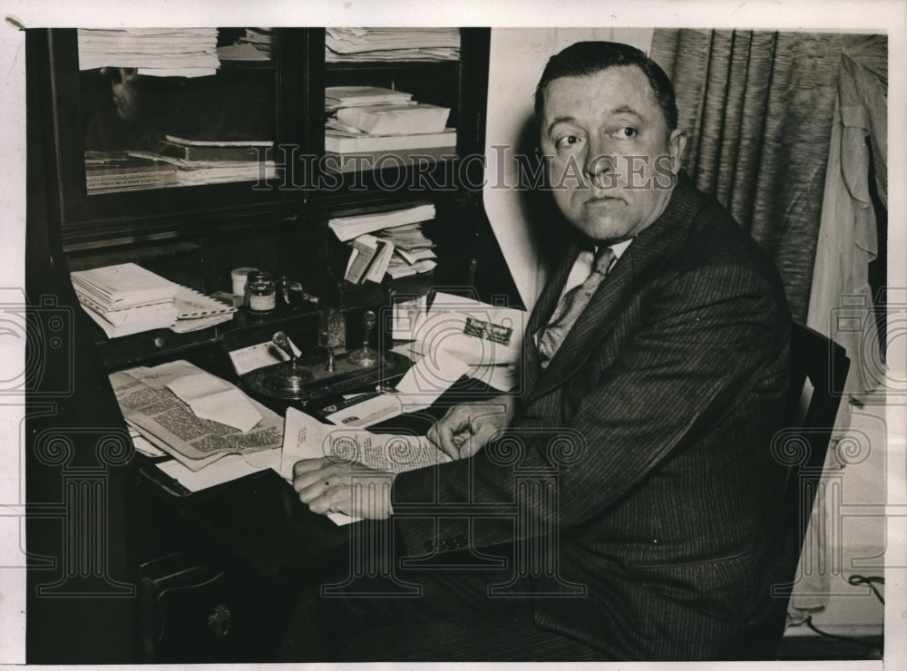 1940 Press Photo NLRB Trial Examiner Mapes Davidson Quit Because Of Communism - Historic Images