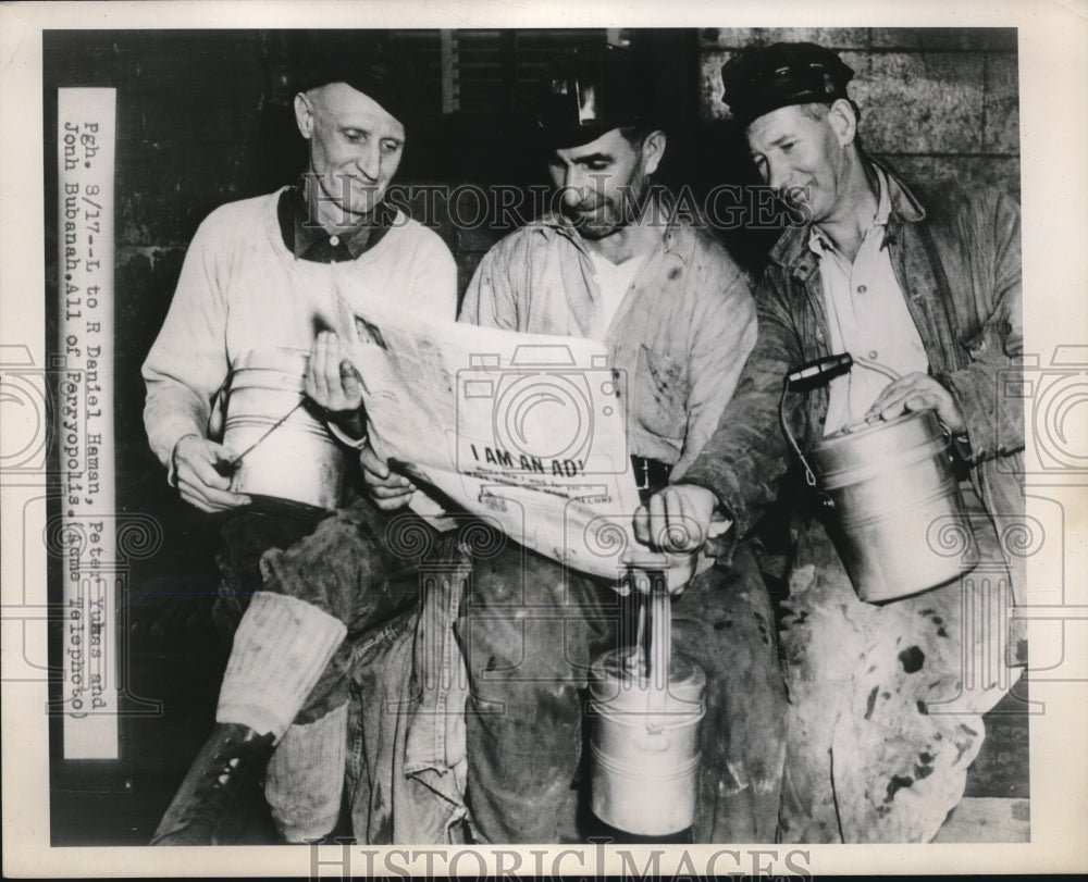 1948 Dirty Working Coal Miners Read Paper In Shaft With Lanterns - Historic Images