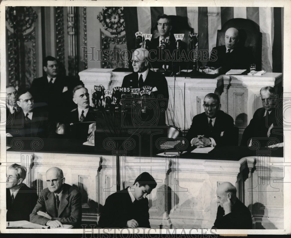 1943 Press Photo Secretary Of State Cordell Hull Speaks To Congress - Historic Images