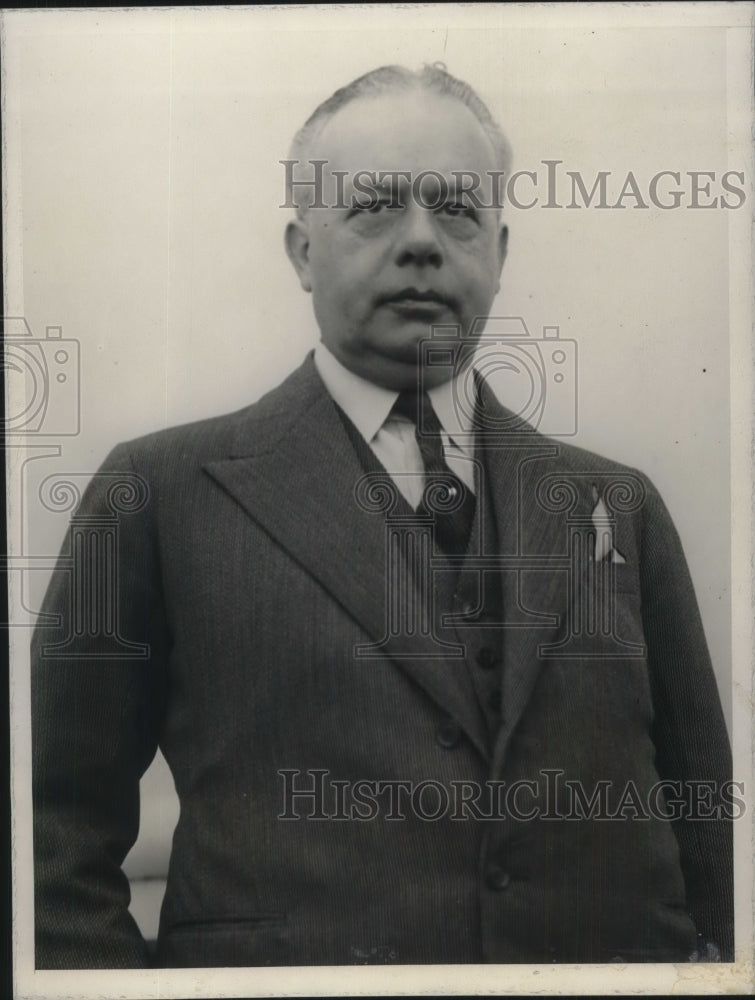 1930 Sir Charles Higham Arriving on S.S. Leviathan - Historic Images