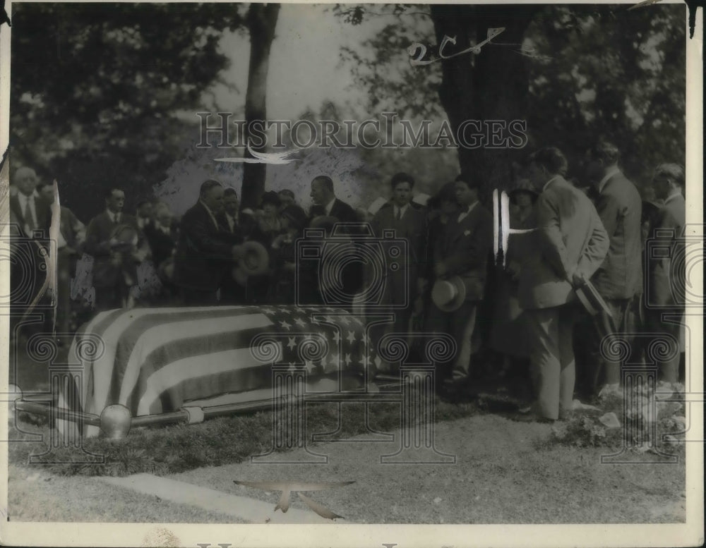 1925 Robert LaFollette's Funeral & Grave at Madison, Wisconsin-Historic Images