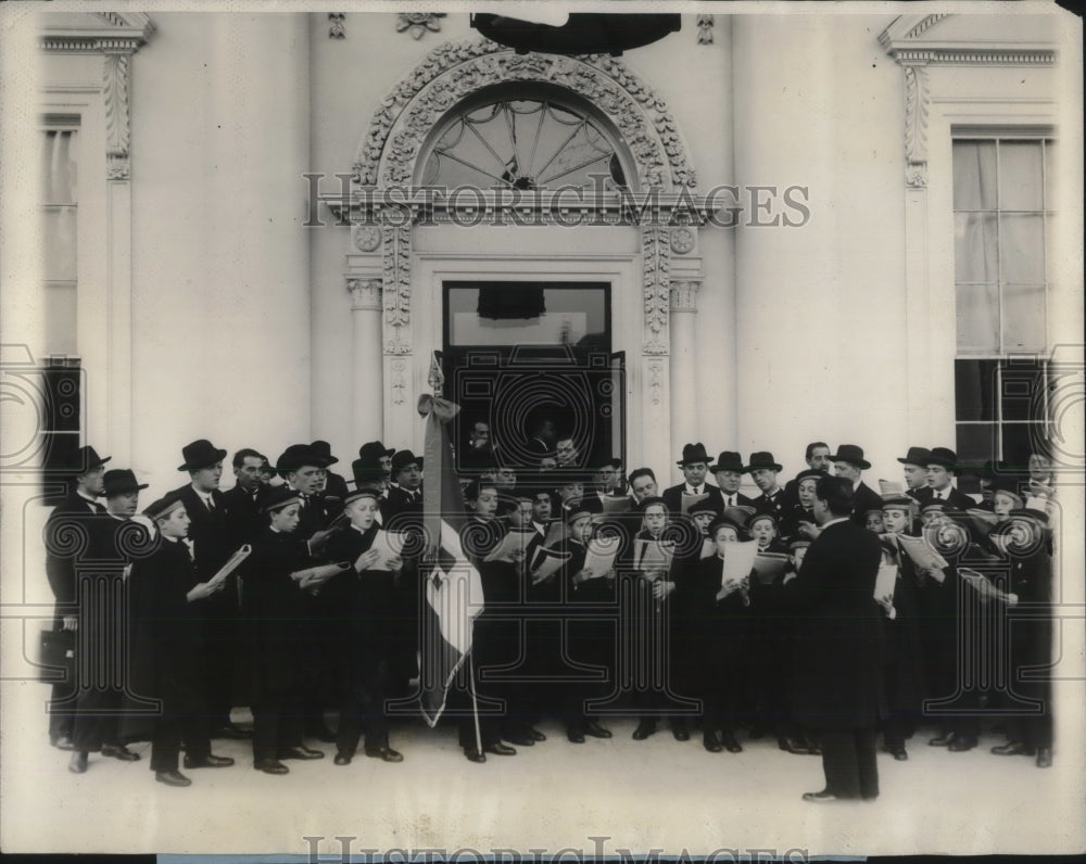 1927 The Vatican choir, serenading the President. - Historic Images