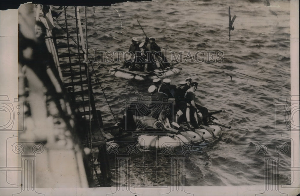 1922 Press Photo British cruise Raleigh, stranded with 500 crew reached shore - Historic Images