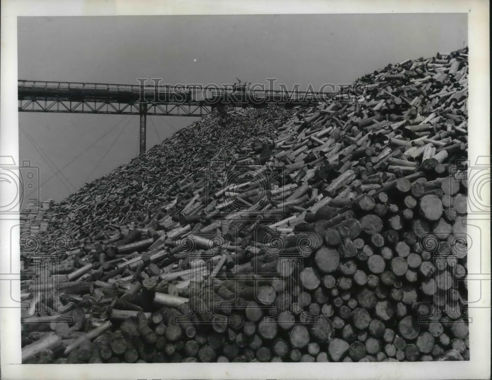 1942 War brings largest log driv to Quebec-Historic Images