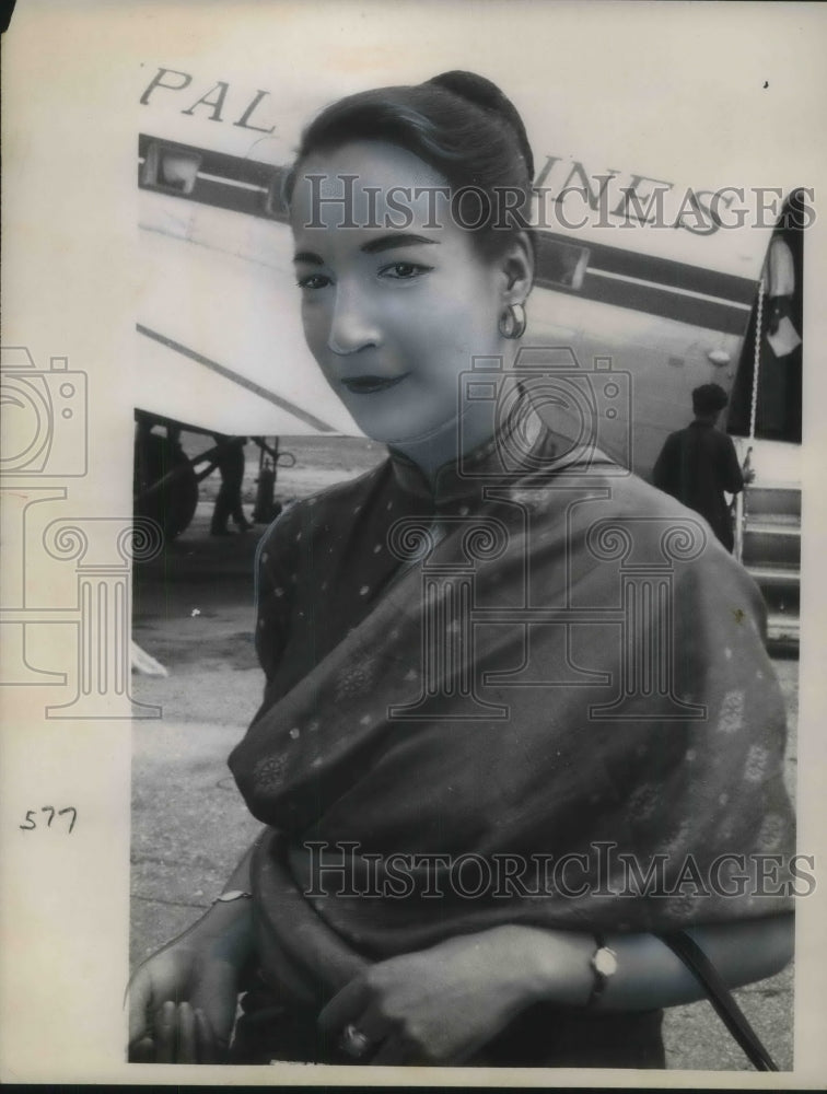 1961 Press Photo Miss Brinda Mall, 23. - Historic Images