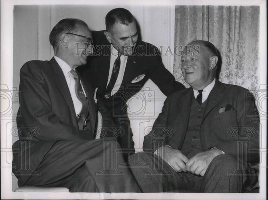 1962 Nation Wide Shippers Organization Officers Meeting - Historic Images